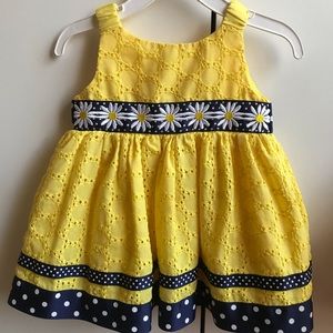 Yellow baby girl dress🌼💛